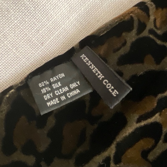 Kenneth Cole Silk Rayon Velvet Leopard Print Black Brown  Scarf 10”x60”NWOT - Picture 4 of 8